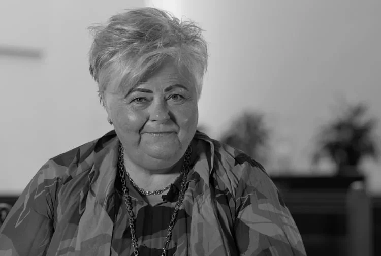 Að koma á friði milli fólks
